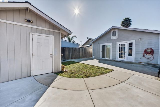 1723 Emeric Ave, San Pablo, CA 94806