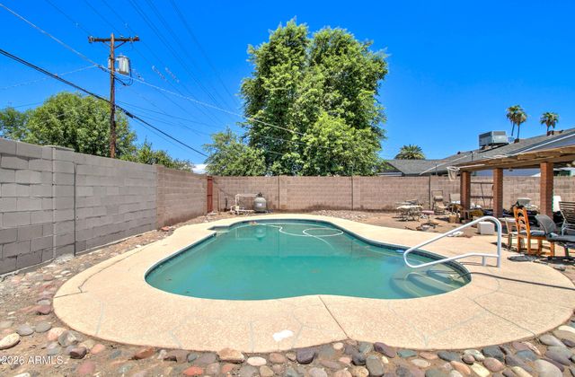 7130 N 23RD Avenue, Phoenix, AZ 85021