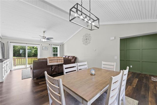 2925 Lowman Road, Smithville, MO 64089