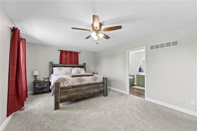 2925 Lowman Road, Smithville, MO 64089