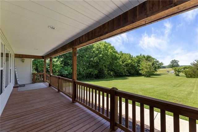 2925 Lowman Road, Smithville, MO 64089