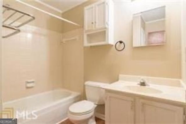 1031 Forest Park Lane, Suwanee, GA 30024