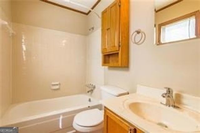 1031 Forest Park Lane, Suwanee, GA 30024