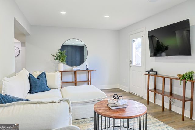 2184 Skye Isles Pass, Lawrenceville, GA 30045