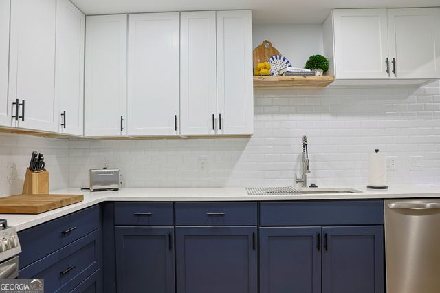 2184 Skye Isles Pass, Lawrenceville, GA 30045