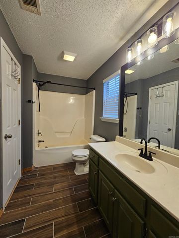 22 Applewood Dr., Cabot, AR 72023