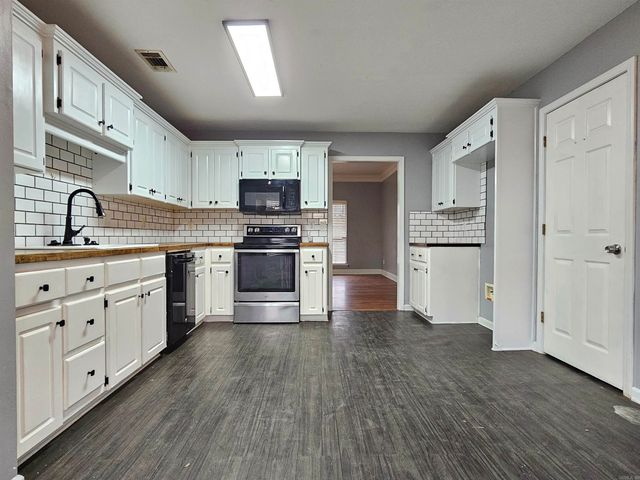 22 Applewood Dr., Cabot, AR 72023