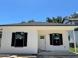 910 E 9th Court, Panama City, FL 32401