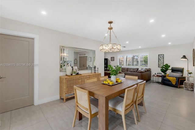 8601 Dundee Terrace, Miami Lakes, FL 33016