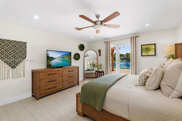 8601 Dundee Terrace, Miami Lakes, FL 33016