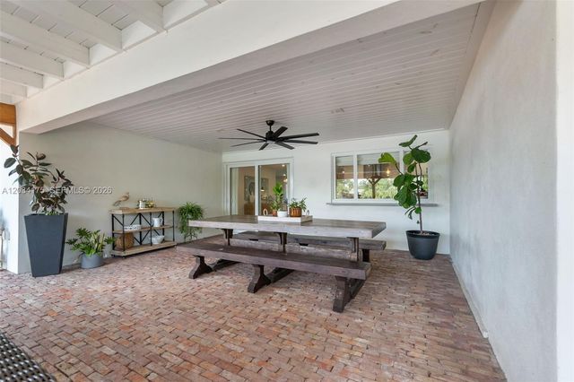 8601 Dundee Terrace, Miami Lakes, FL 33016