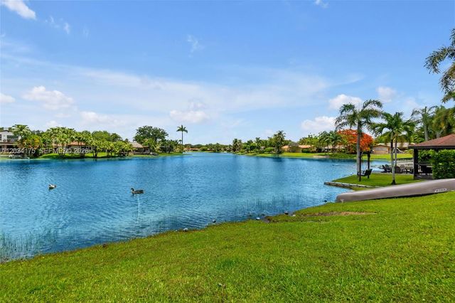 8601 Dundee Terrace, Miami Lakes, FL 33016