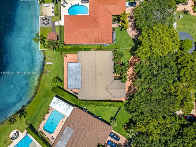 8601 Dundee Terrace, Miami Lakes, FL 33016