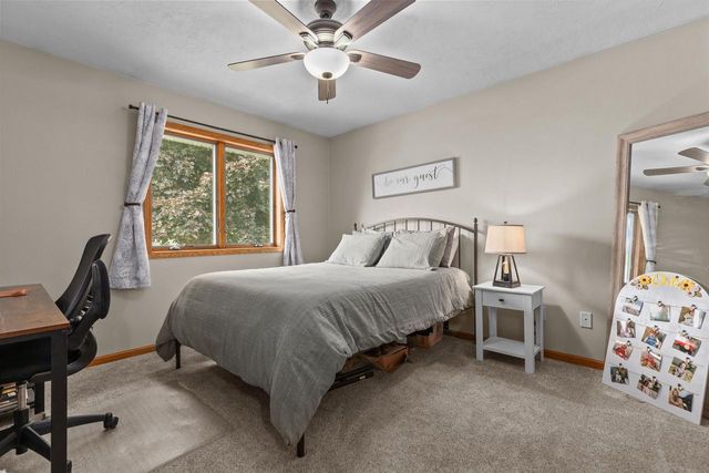 824 S MILL STREET, Hortonville, WI 54944
