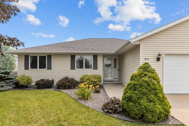 824 S MILL STREET, Hortonville, WI 54944