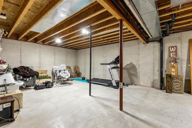824 S MILL STREET, Hortonville, WI 54944