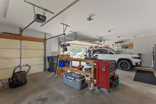 824 S MILL STREET, Hortonville, WI 54944