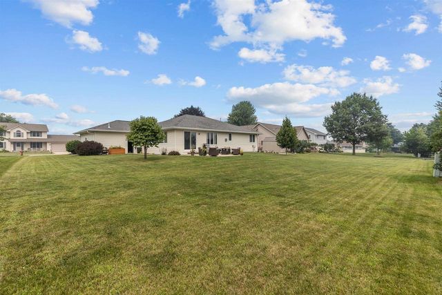 824 S MILL STREET, Hortonville, WI 54944