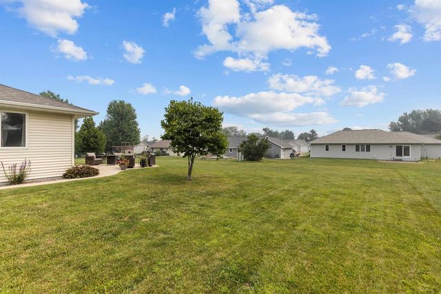 824 S MILL STREET, Hortonville, WI 54944