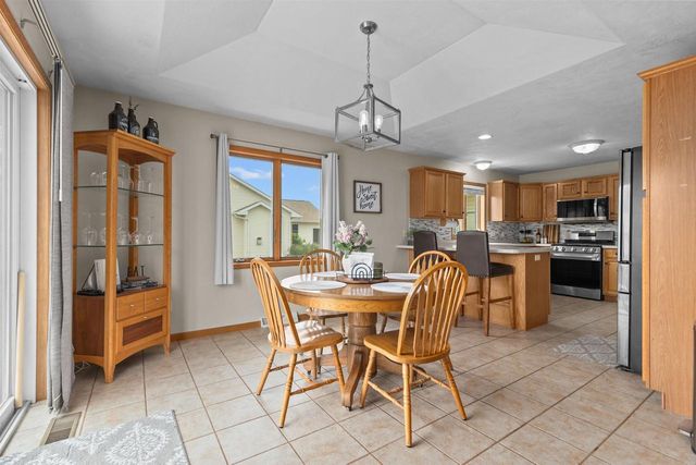 824 S MILL STREET, Hortonville, WI 54944