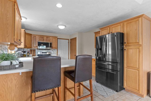 824 S MILL STREET, Hortonville, WI 54944