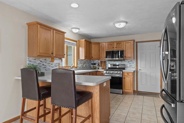 824 S MILL STREET, Hortonville, WI 54944