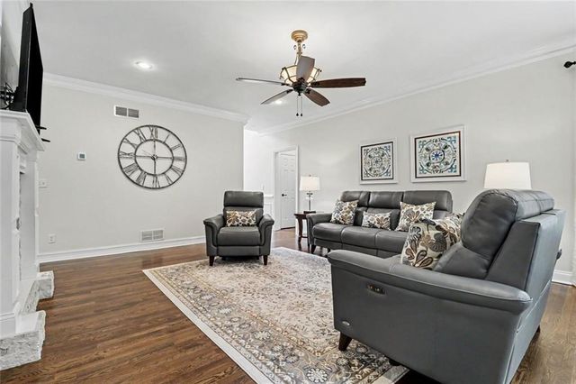 1135 Jennifer Oaks Drive, Alpharetta, GA 30004