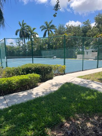 96 Sausalito Circle, Boynton Beach, FL 33436