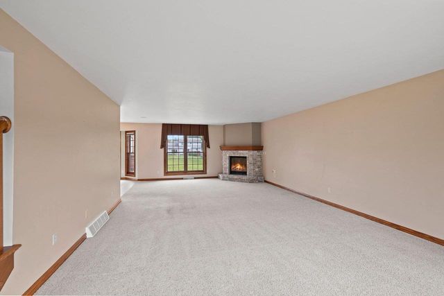 810 WINDOVER COURT, Green Bay, WI 54313