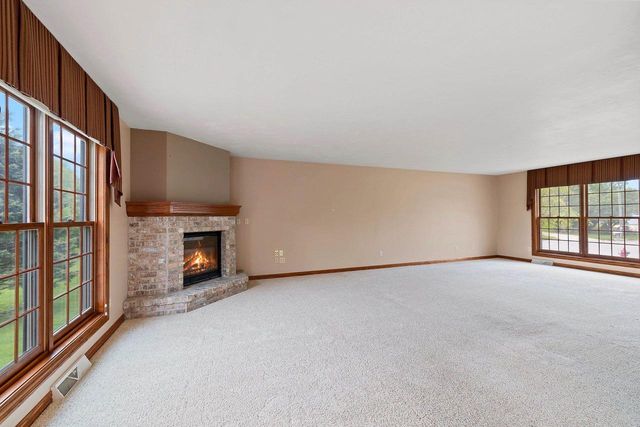 810 WINDOVER COURT, Green Bay, WI 54313