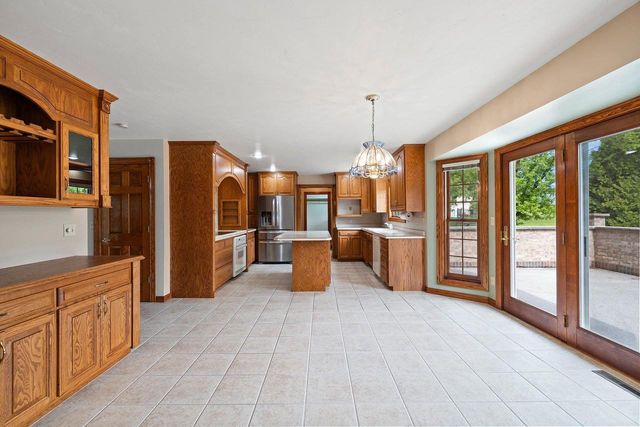 810 WINDOVER COURT, Green Bay, WI 54313