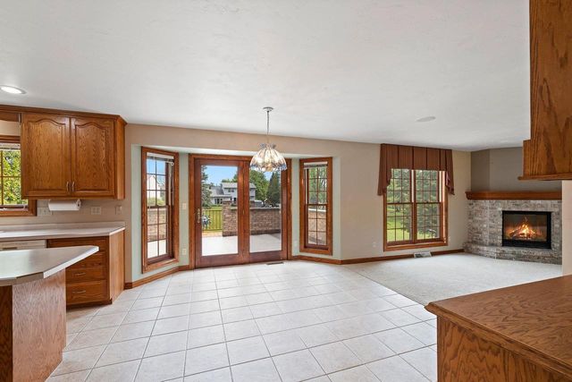 810 WINDOVER COURT, Green Bay, WI 54313