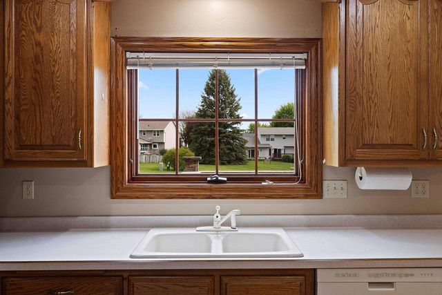 810 WINDOVER COURT, Green Bay, WI 54313