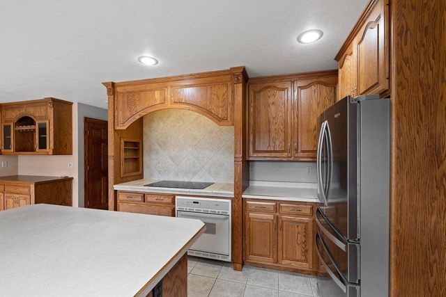810 WINDOVER COURT, Green Bay, WI 54313