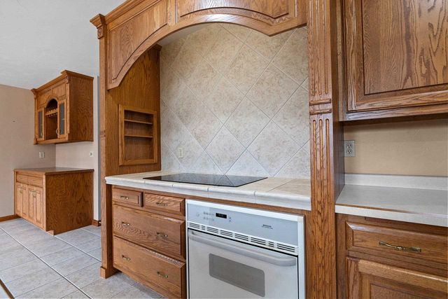 810 WINDOVER COURT, Green Bay, WI 54313