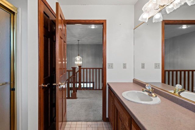 810 WINDOVER COURT, Green Bay, WI 54313