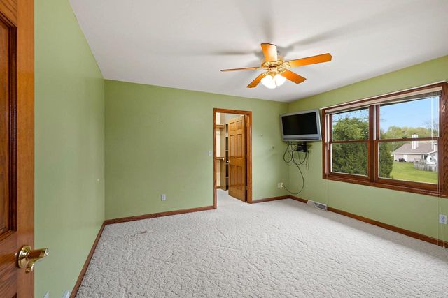 810 WINDOVER COURT, Green Bay, WI 54313