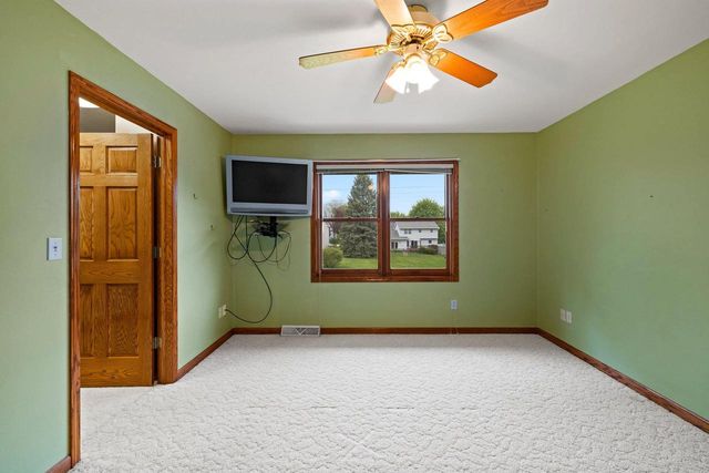 810 WINDOVER COURT, Green Bay, WI 54313
