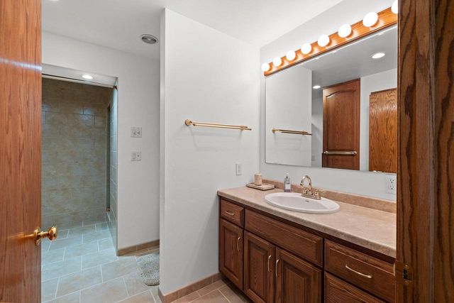 810 WINDOVER COURT, Green Bay, WI 54313