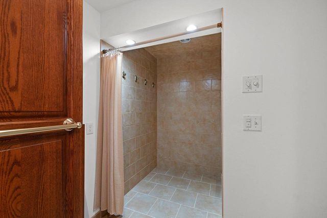 810 WINDOVER COURT, Green Bay, WI 54313