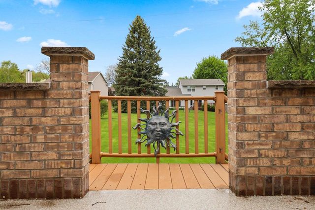 810 WINDOVER COURT, Green Bay, WI 54313