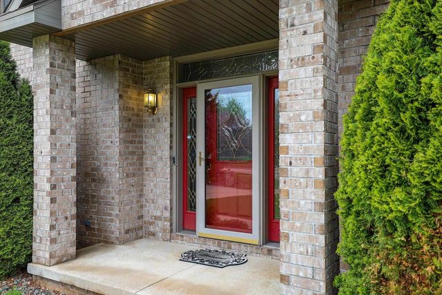 810 WINDOVER COURT, Green Bay, WI 54313