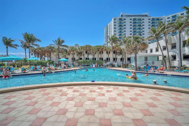 3801 S Ocean Dr 2W, Hollywood, FL 33019