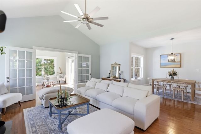 28 White Clover Trl, Plymouth, MA 02360