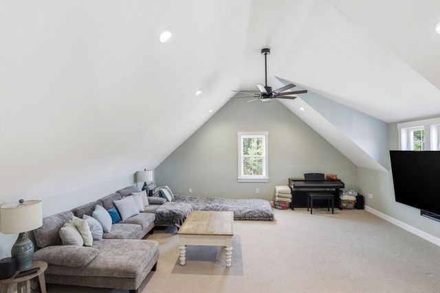 28 White Clover Trl, Plymouth, MA 02360