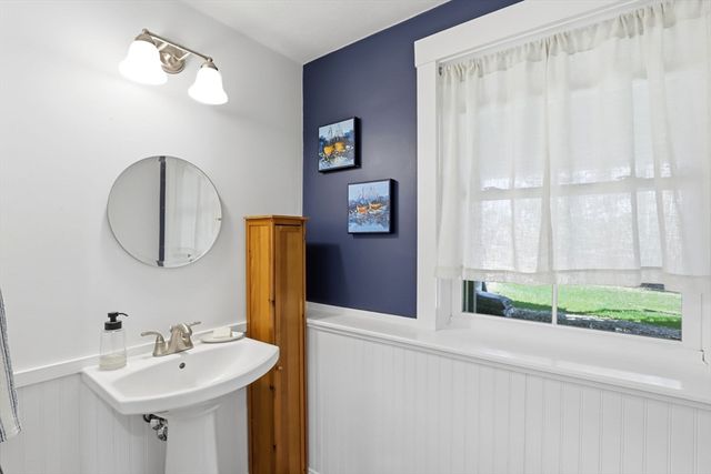28 White Clover Trl, Plymouth, MA 02360