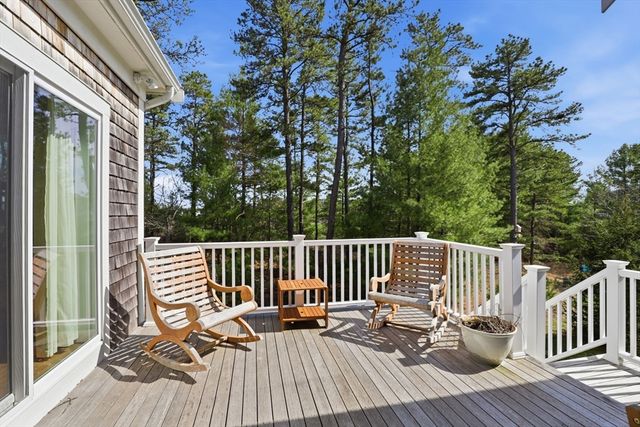 28 White Clover Trl, Plymouth, MA 02360