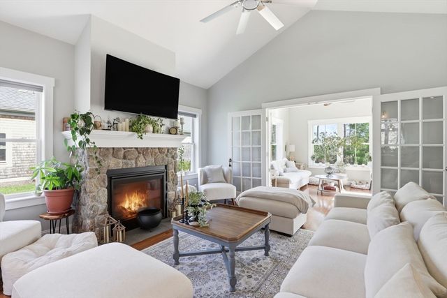 28 White Clover Trl, Plymouth, MA 02360
