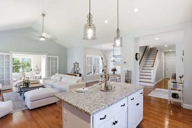 28 White Clover Trl, Plymouth, MA 02360