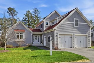 28 White Clover Trl, Plymouth, MA 02360